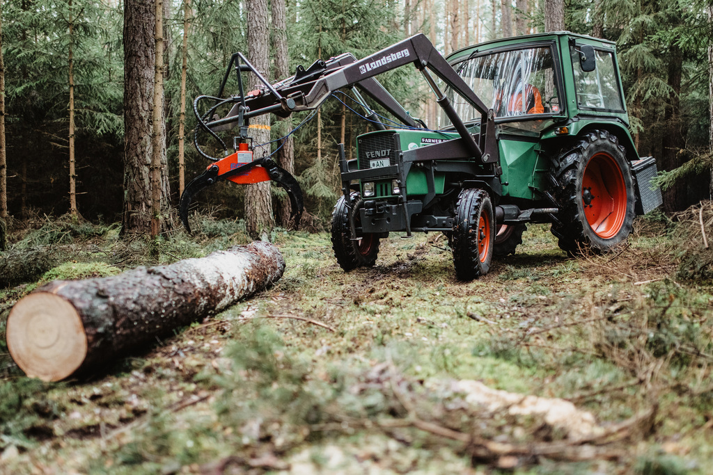 Business-businessfotografie-unternehmensbilder-ansbach-neuendettelsau-schwabach-creating memories by jessica auerochs-Landwirtschaft-Forstwirtschaft-Wald